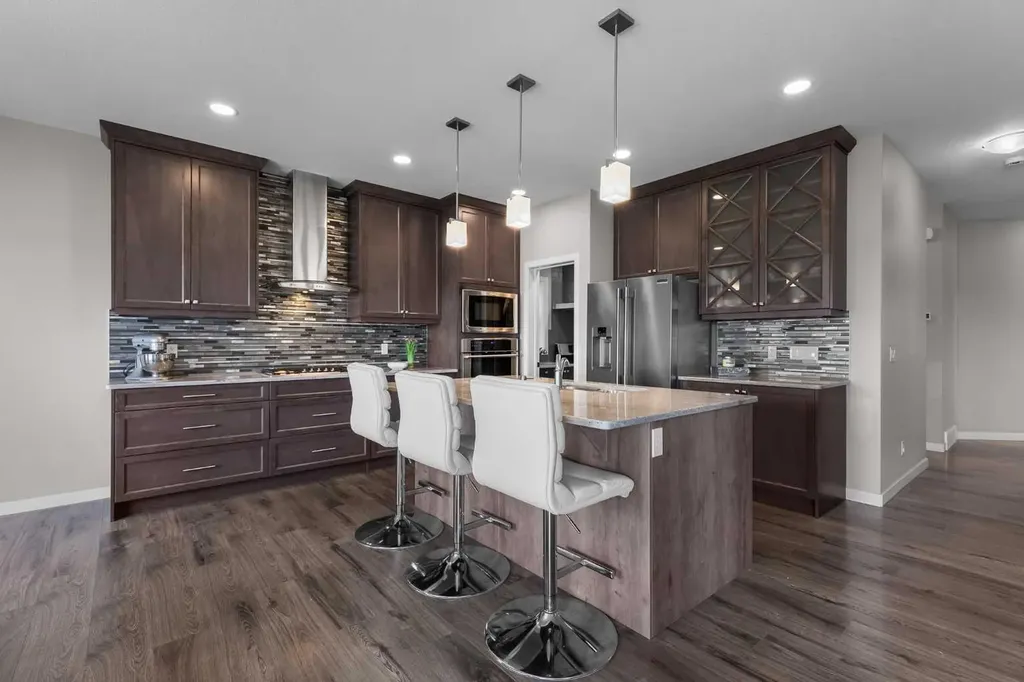 247 Hillcrest Heights SW Airdrie AB T4B 3Z2