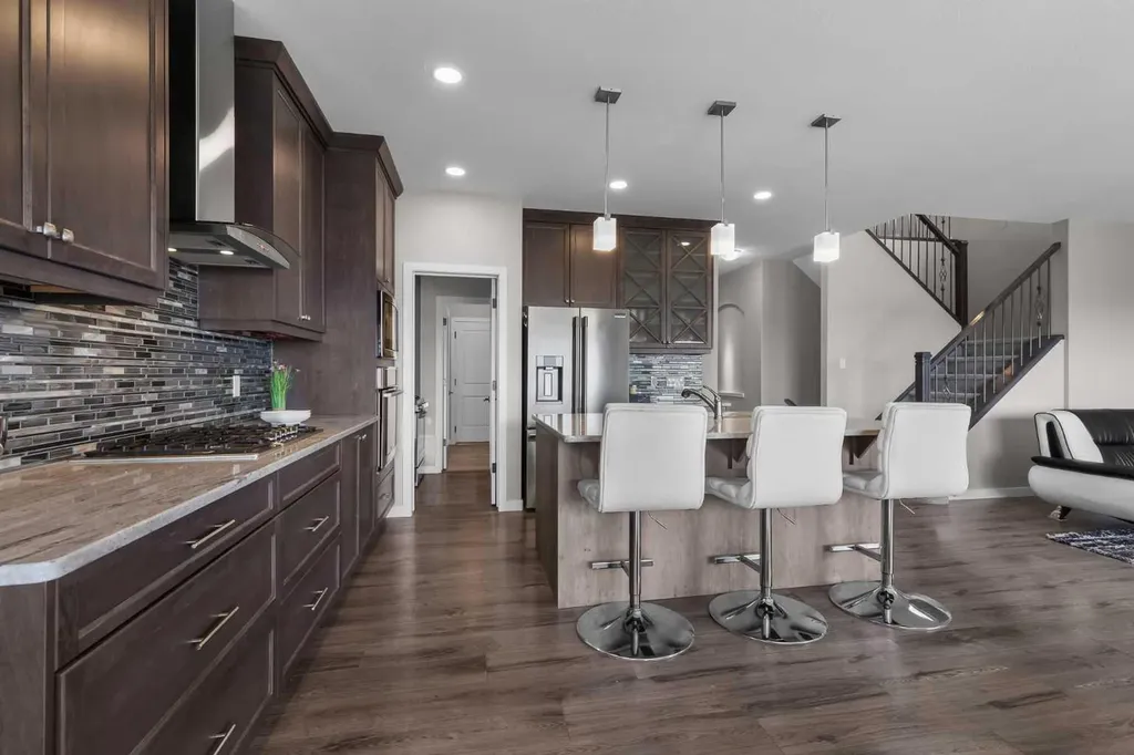 247 Hillcrest Heights SW Airdrie AB T4B 3Z2