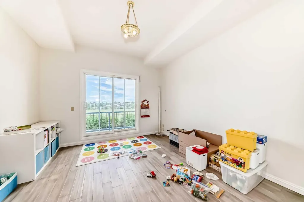 55 Signal Ridge Place SW Calgary AB T3H 2P2