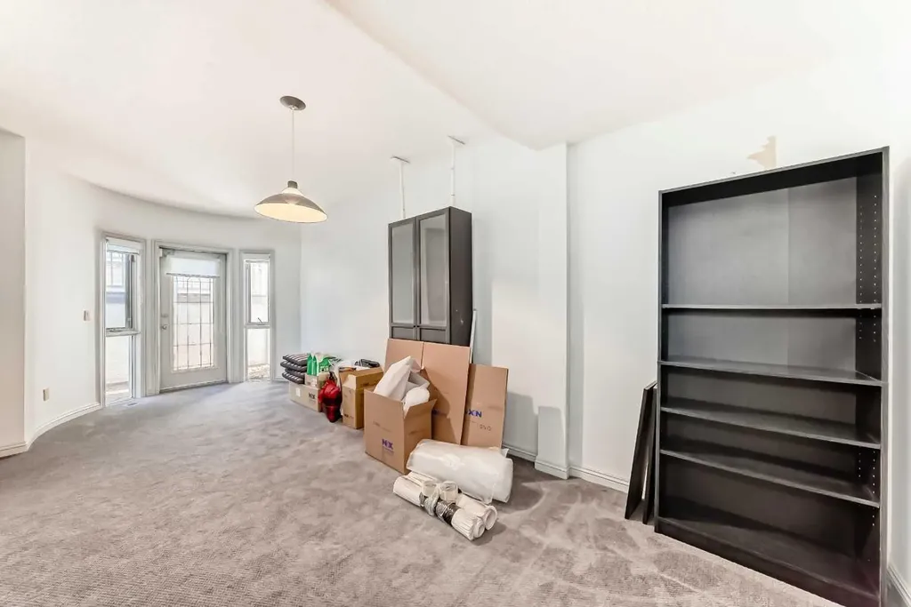 55 Signal Ridge Place SW Calgary AB T3H 2P2