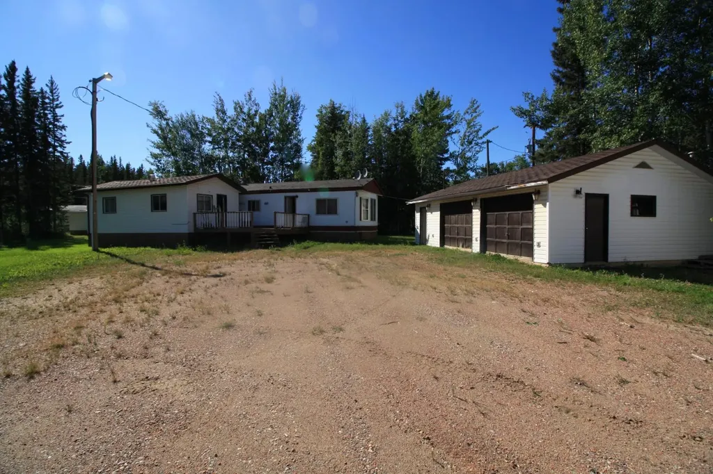 953 Bear Paw Crescent Zama City AB T0H 4E0