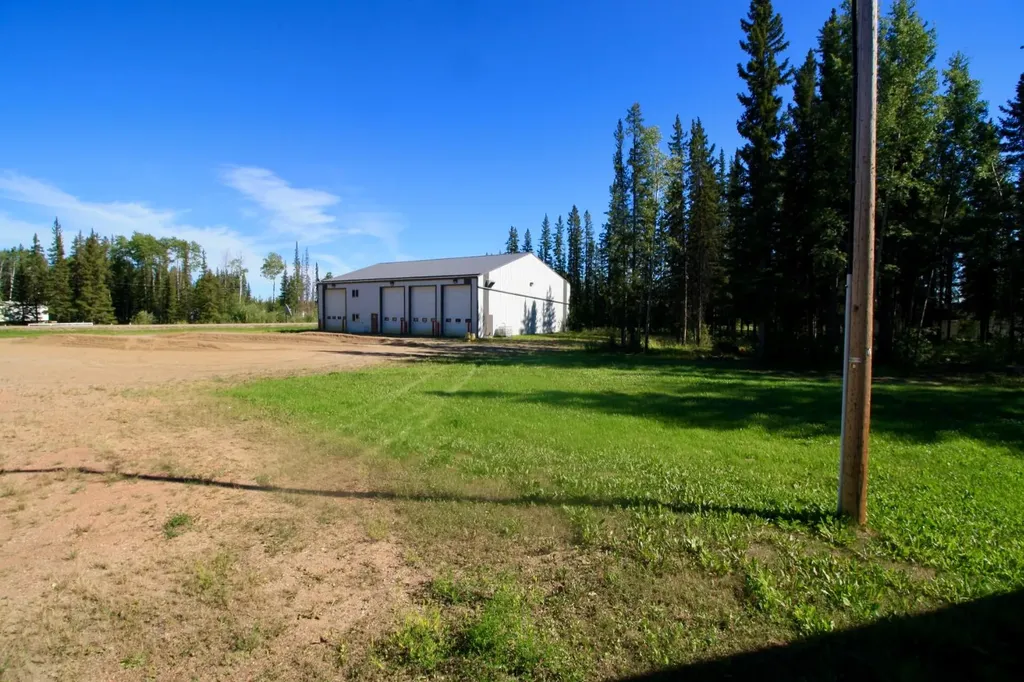 953 Bear Paw Crescent Zama City AB T0H 4E0