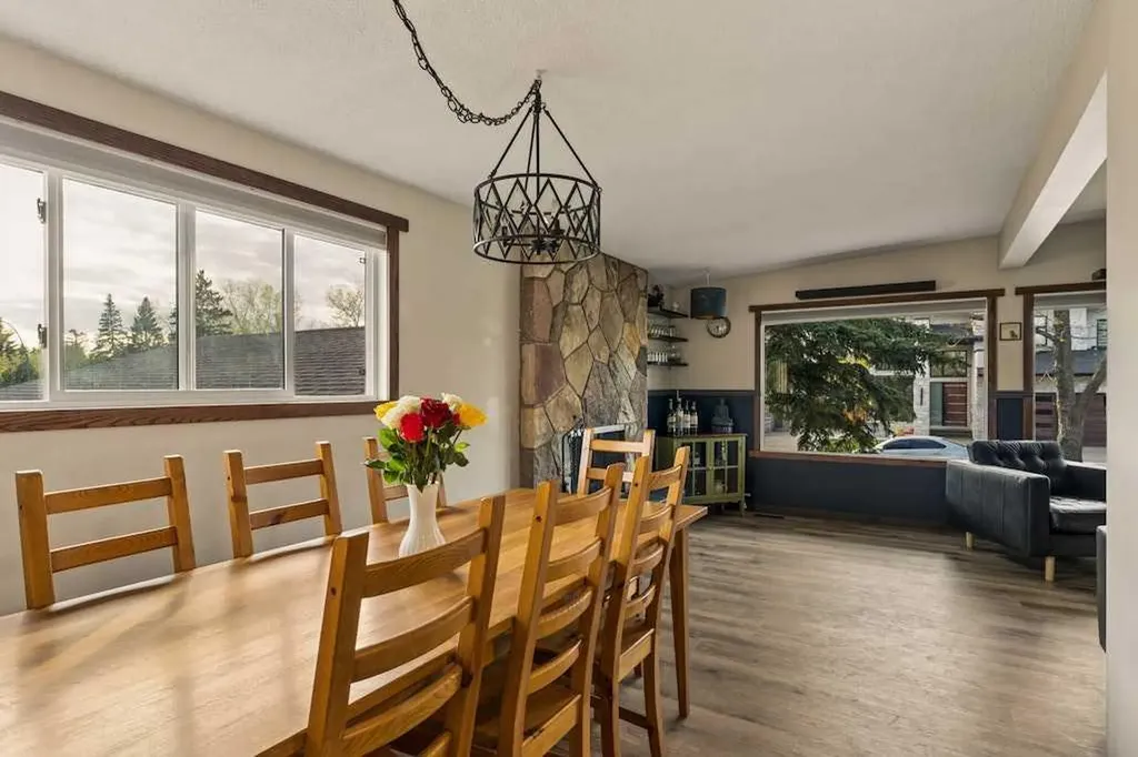 6216 Dalsby Road NW Calgary AB T3A 1M7