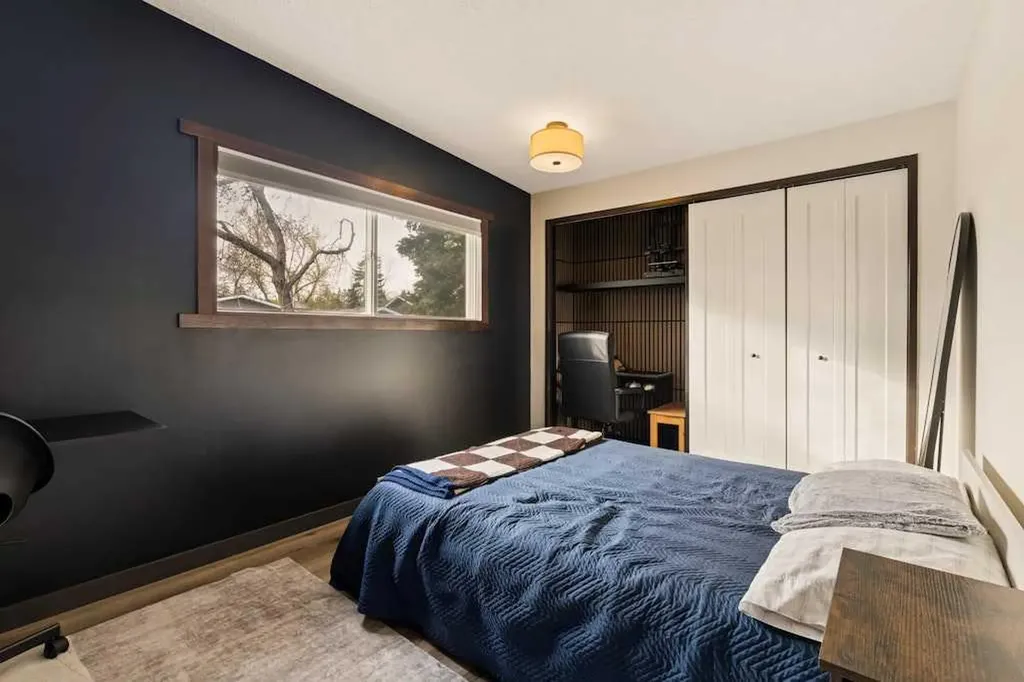 6216 Dalsby Road NW Calgary AB T3A 1M7