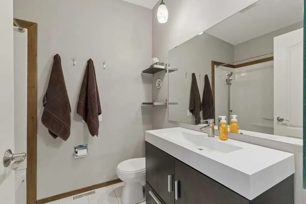 6216 Dalsby Road NW Calgary AB T3A 1M7