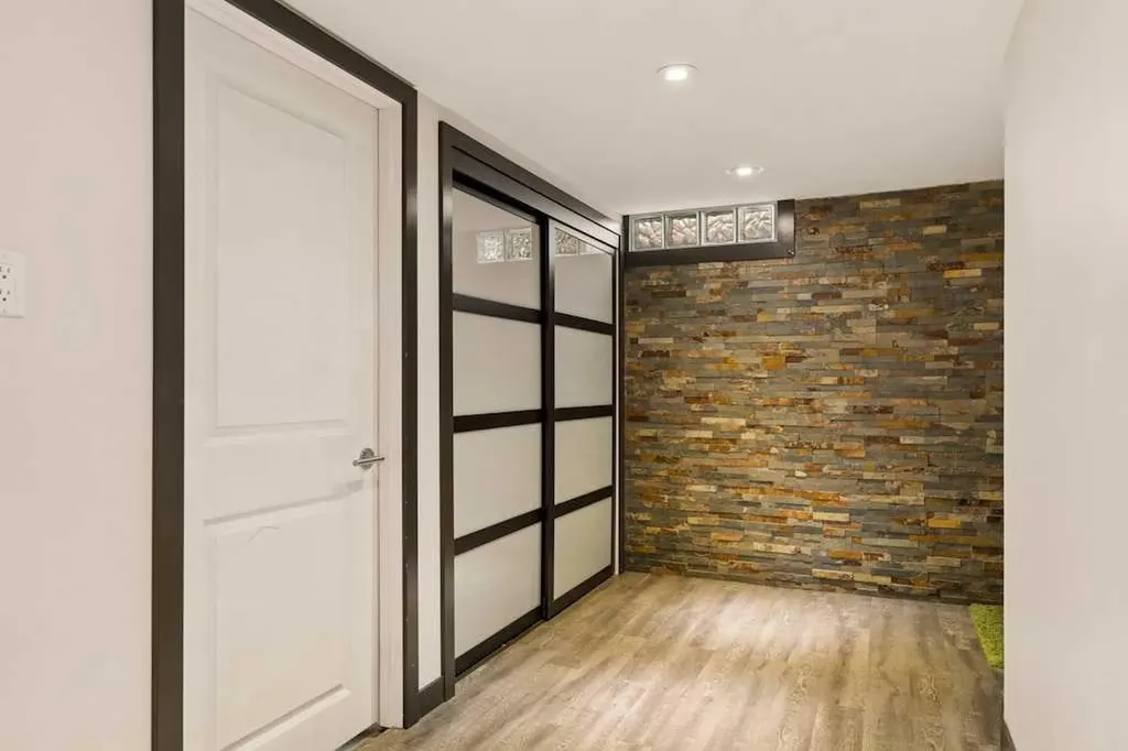 6216 Dalsby Road NW Calgary AB T3A 1M7