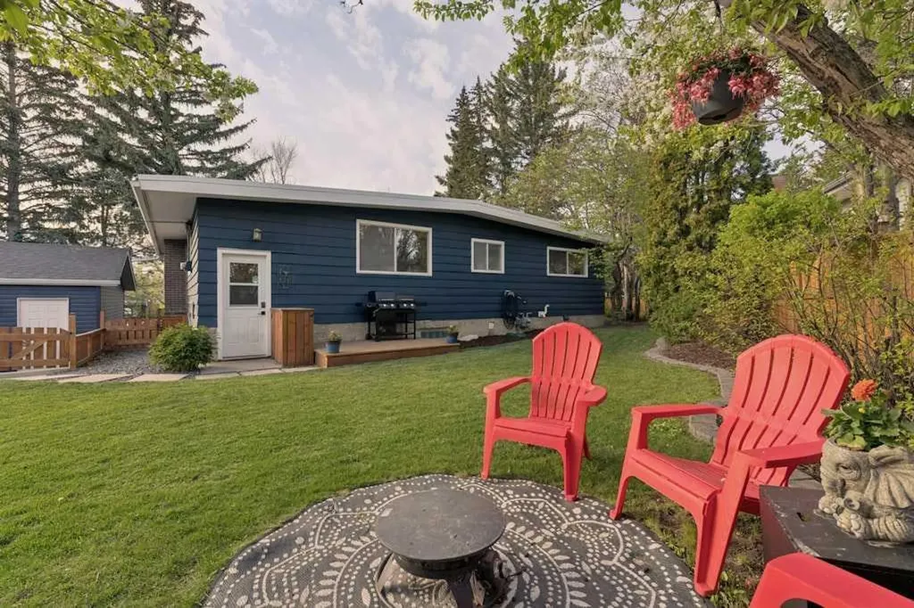 6216 Dalsby Road NW Calgary AB T3A 1M7