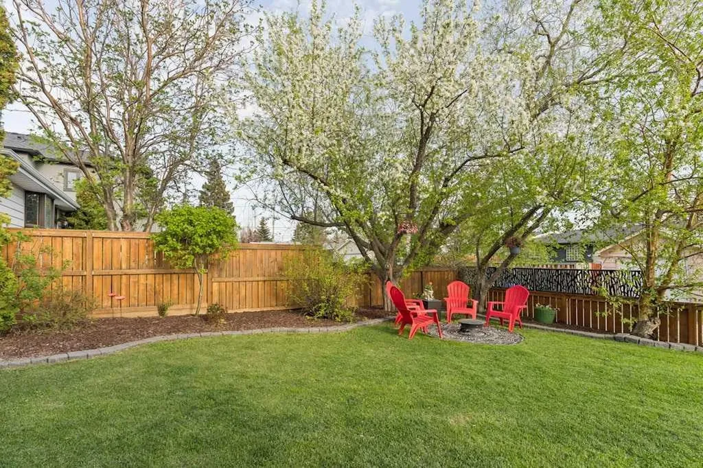 6216 Dalsby Road NW Calgary AB T3A 1M7