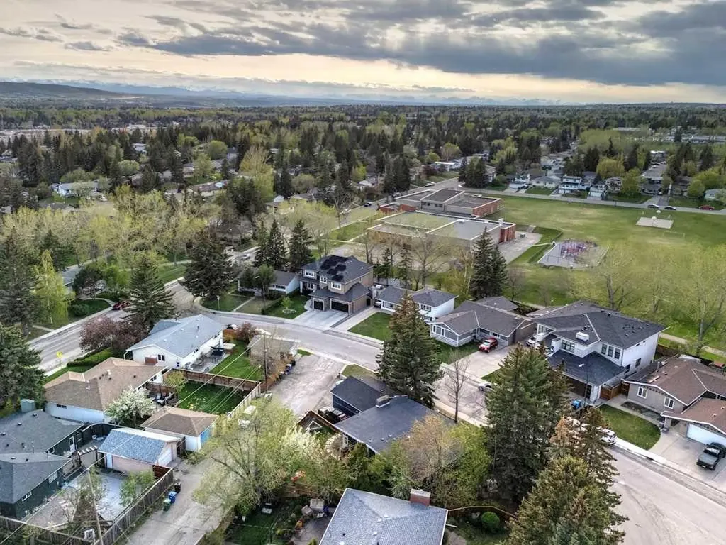 6216 Dalsby Road NW Calgary AB T3A 1M7