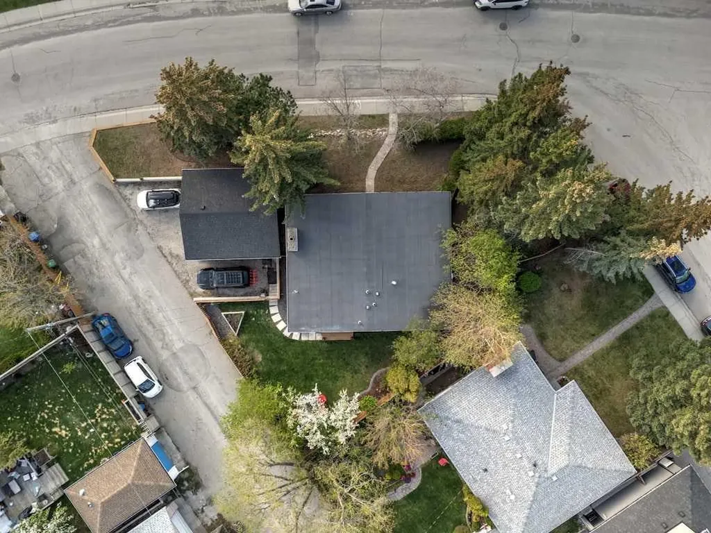 6216 Dalsby Road NW Calgary AB T3A 1M7