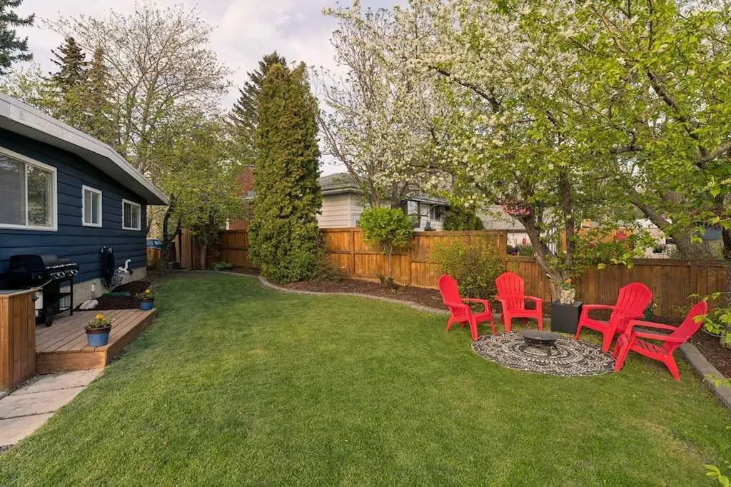 6216 Dalsby Road NW Calgary AB T3A 1M7