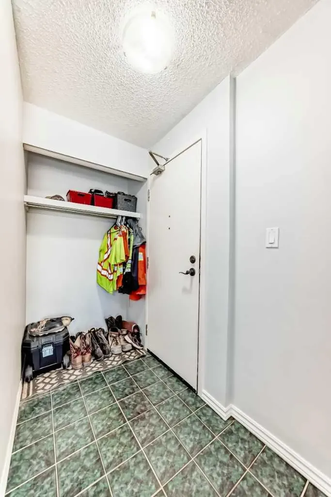 71 Cosgrove Crescent Red Deer AB T4P 2Z6