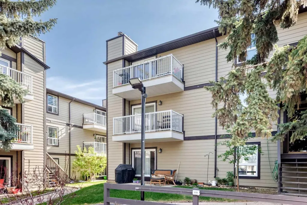 71 Cosgrove Crescent Red Deer AB T4P 2Z6