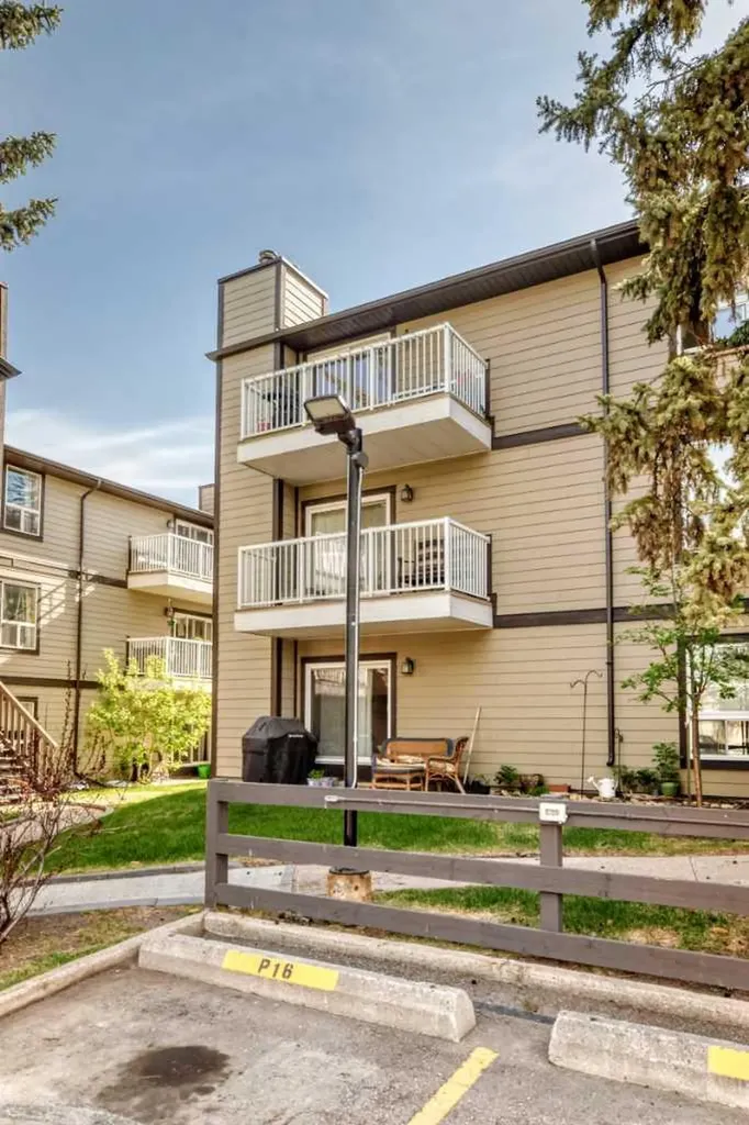 71 Cosgrove Crescent Red Deer AB T4P 2Z6
