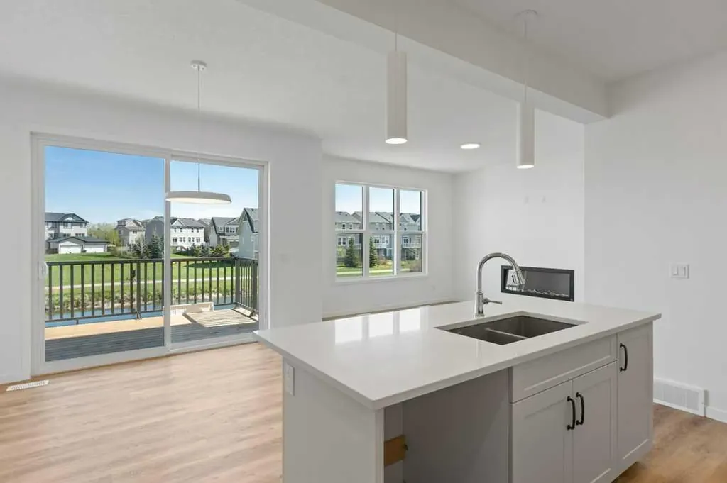 318 Montrose Crescent SE High River AB T1V 0L1