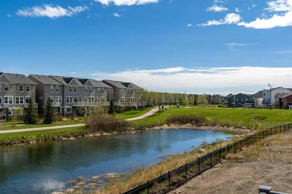 318 Montrose Crescent SE High River AB T1V 0L1
