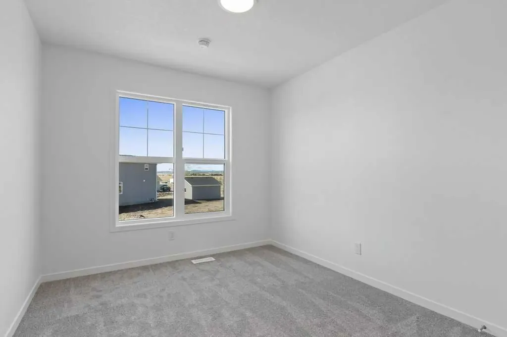 318 Montrose Crescent SE High River AB T1V 0L1