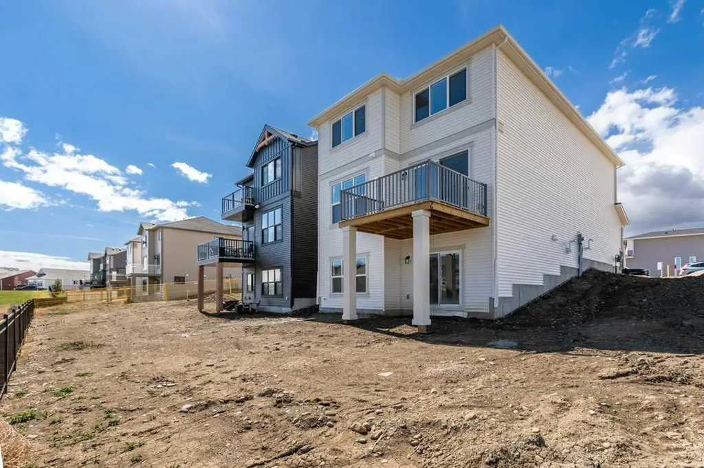318 Montrose Crescent SE High River AB T1V 0L1