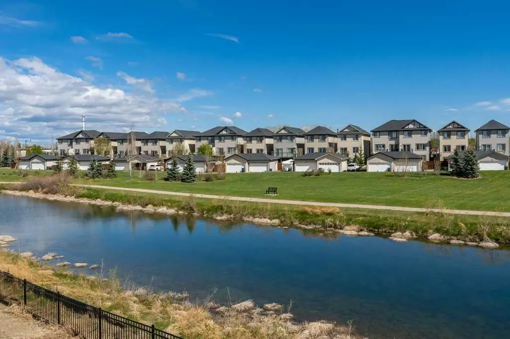 318 Montrose Crescent SE High River AB T1V 0L1