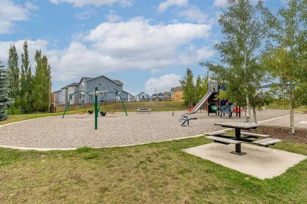 318 Montrose Crescent SE High River AB T1V 0L1