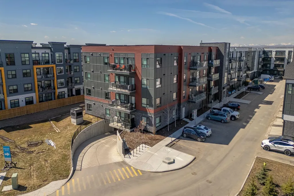20295 Seton Way SE Calgary AB T3M 3Y7