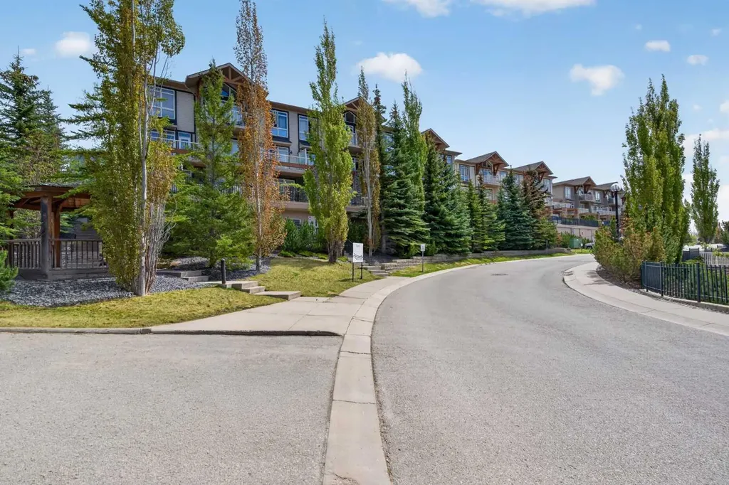 108 Rockyledge View NW Calgary AB T3G5X2