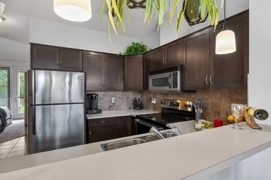 108 Rockyledge View NW Calgary AB T3G5X2
