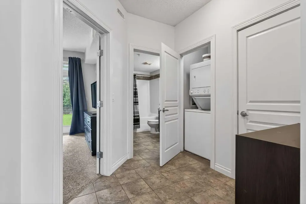 108 Rockyledge View NW Calgary AB T3G5X2