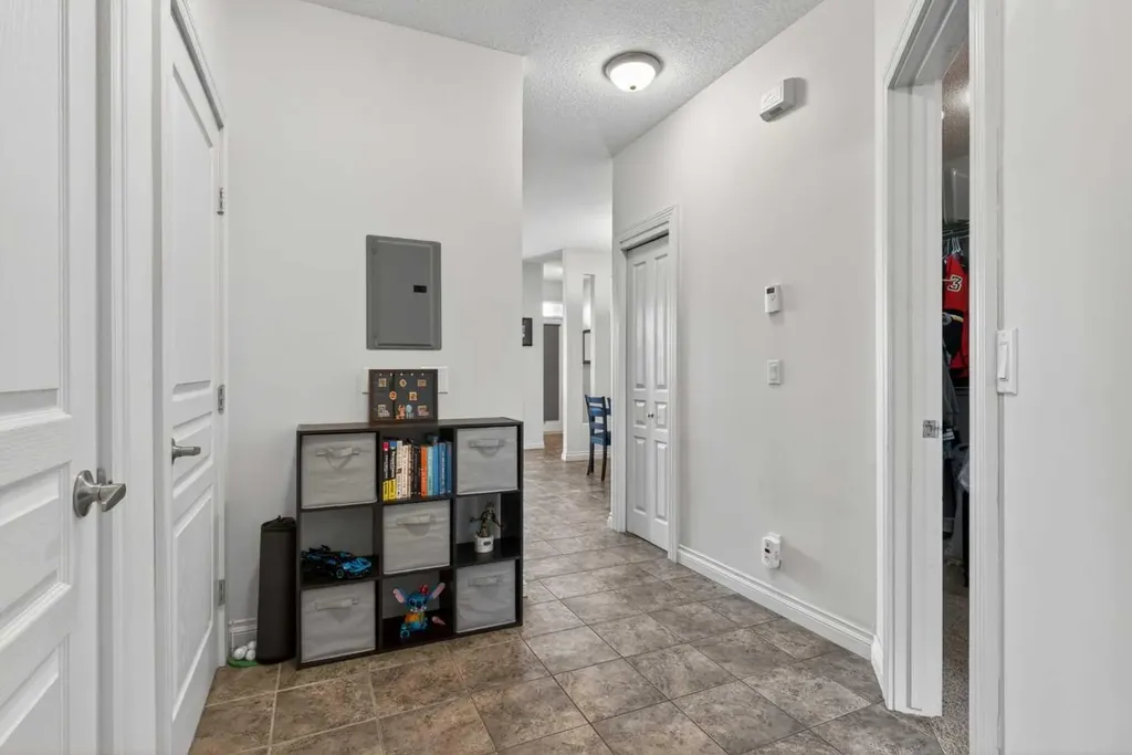108 Rockyledge View NW Calgary AB T3G5X2