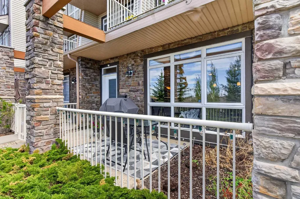 108 Rockyledge View NW Calgary AB T3G5X2