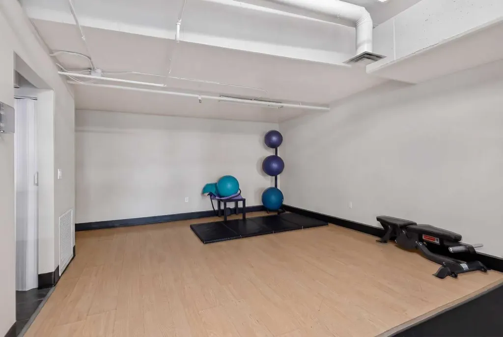 108 Rockyledge View NW Calgary AB T3G5X2