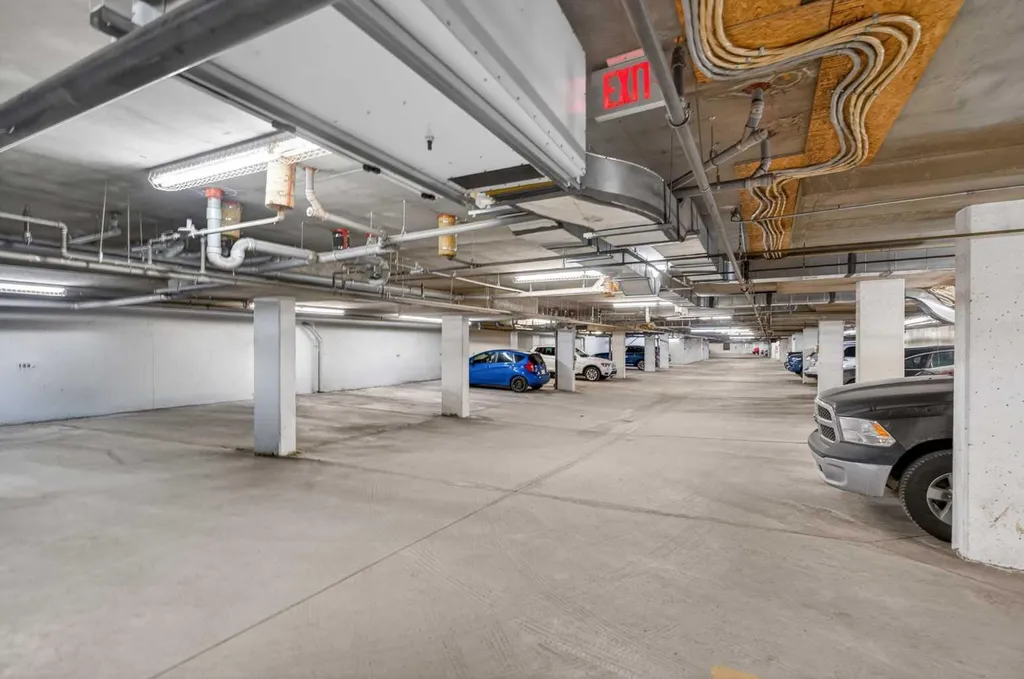 108 Rockyledge View NW Calgary AB T3G5X2