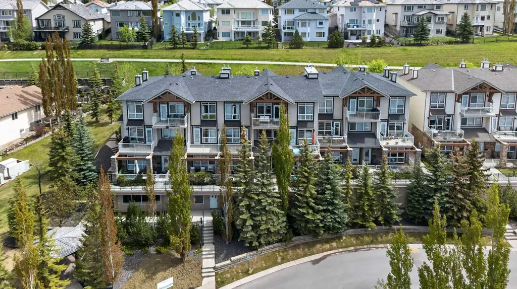 108 Rockyledge View NW Calgary AB T3G5X2