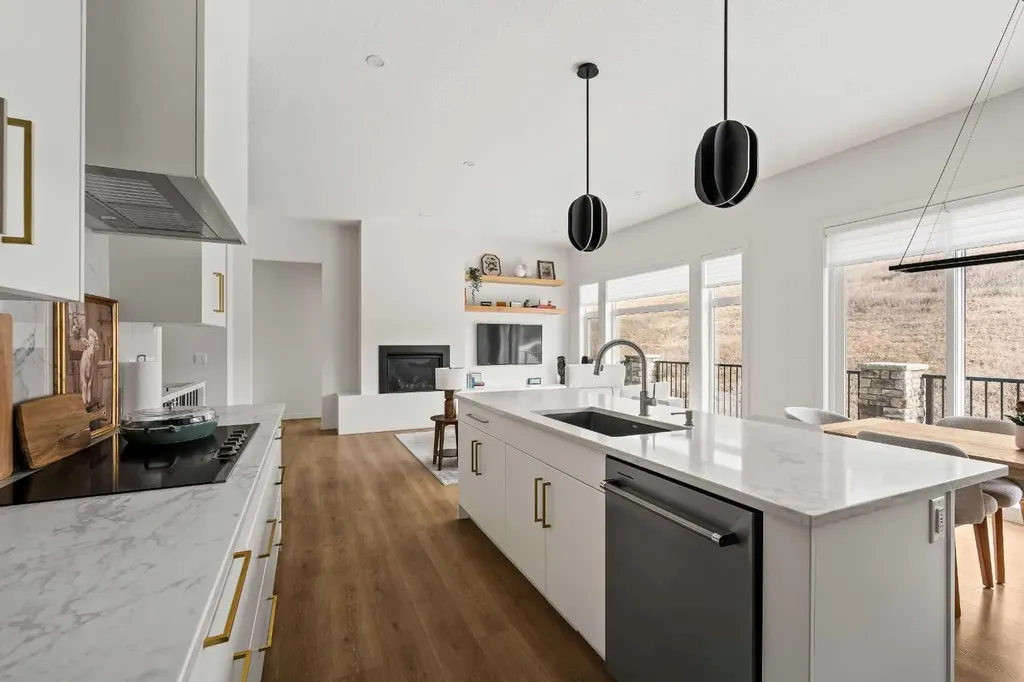 68 Cranbrook Cape SE Calgary AB T3M 3L5