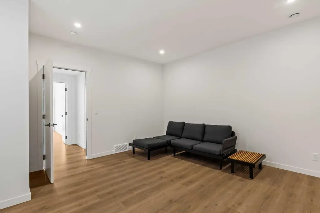 68 Cranbrook Cape SE Calgary AB T3M 3L5