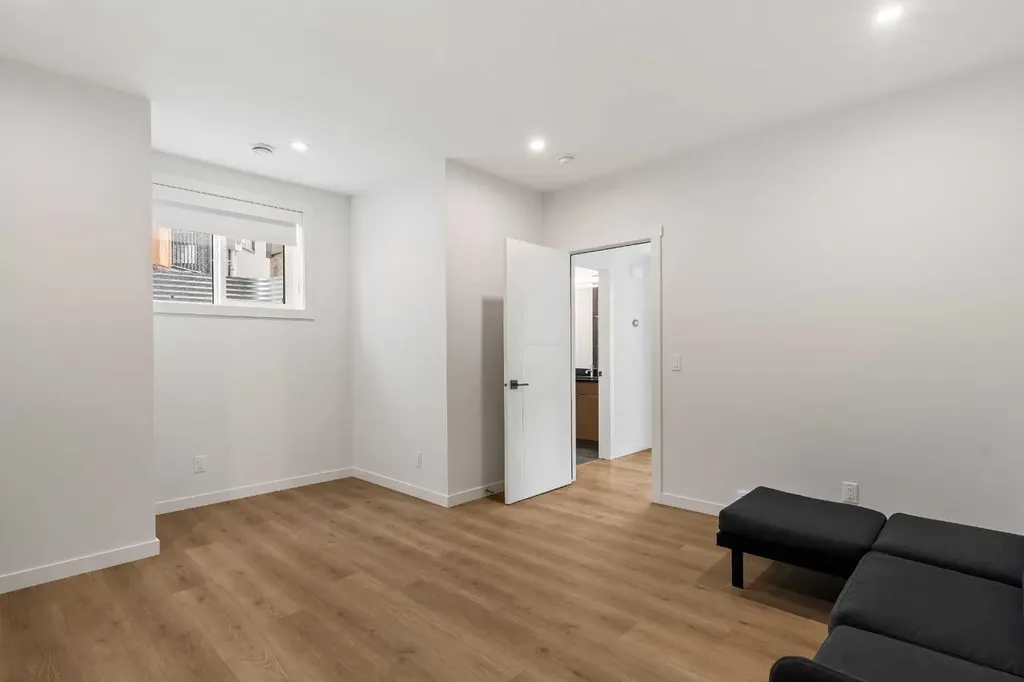 68 Cranbrook Cape SE Calgary AB T3M 3L5