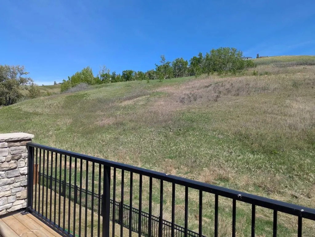 68 Cranbrook Cape SE Calgary AB T3M 3L5