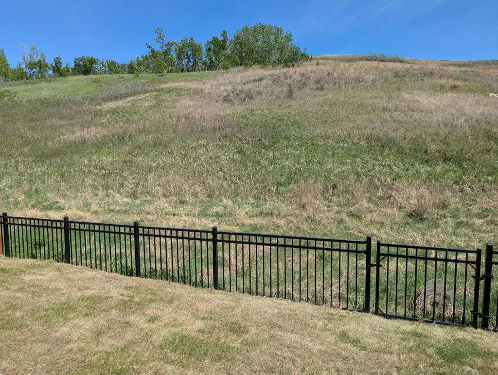 68 Cranbrook Cape SE Calgary AB T3M 3L5