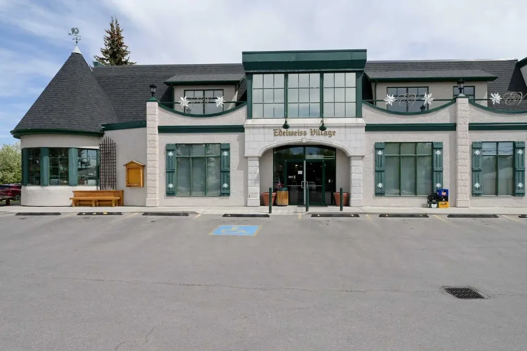4027 19 Street NW Calgary AB T2L 2B7