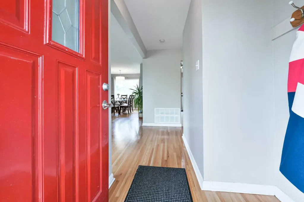 4027 19 Street NW Calgary AB T2L 2B7