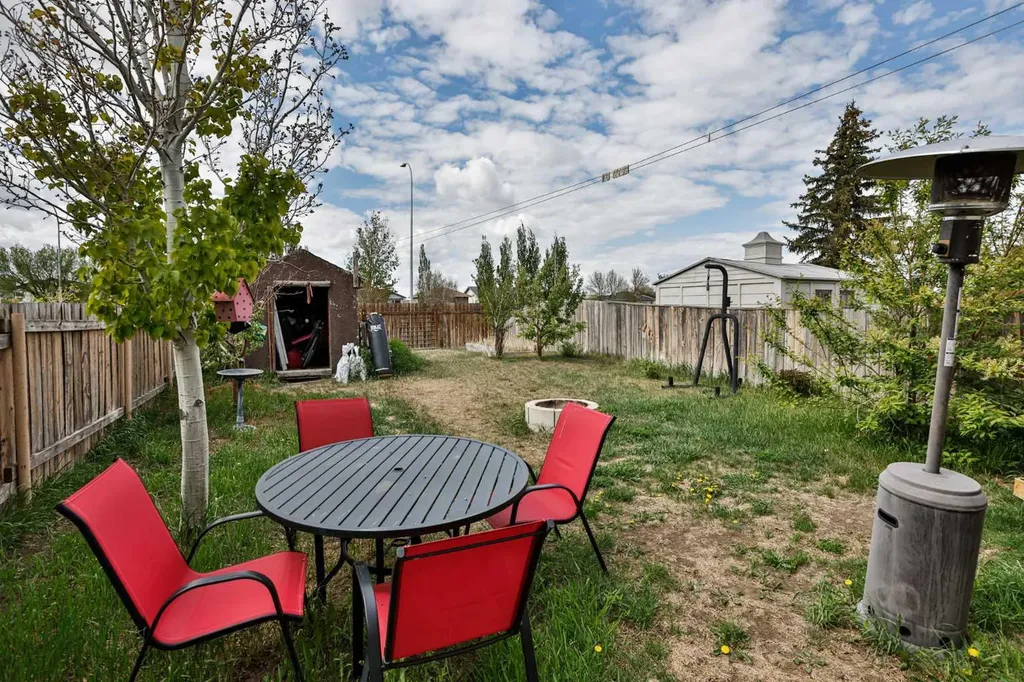 65 Princeton Crescent W Lethbridge AB T1K 4S5
