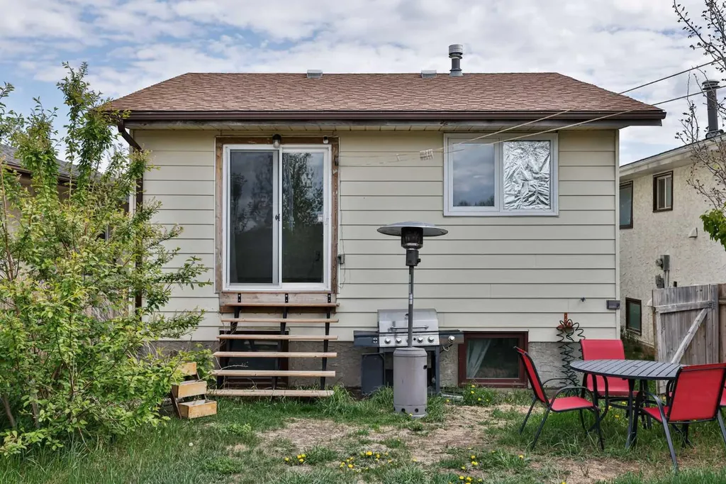 65 Princeton Crescent W Lethbridge AB T1K 4S5