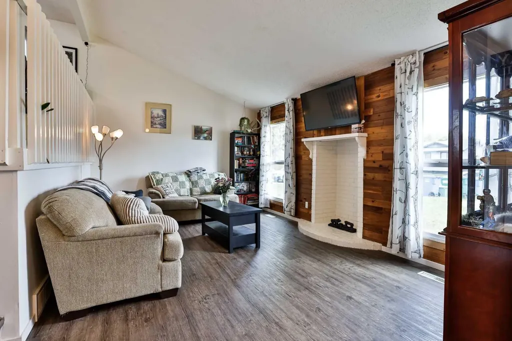 65 Princeton Crescent W Lethbridge AB T1K 4S5
