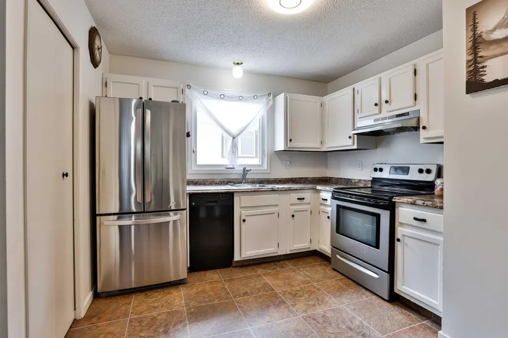 65 Princeton Crescent W Lethbridge AB T1K 4S5