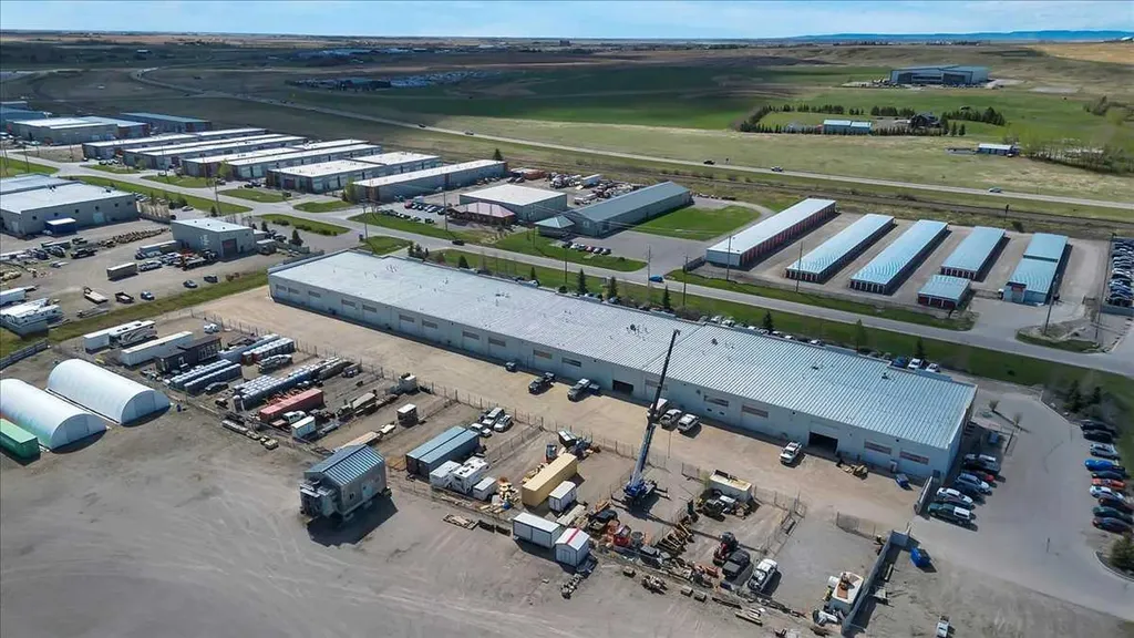 64062 393 Avenue E Rural Foothills County AB T1S 0L1