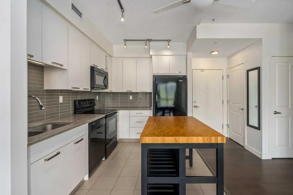 175 Silverado Boulevard SW Calgary AB T2X 0V5