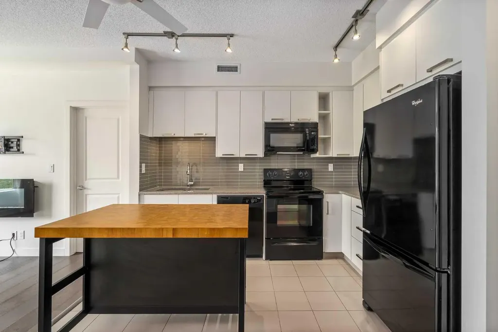 175 Silverado Boulevard SW Calgary AB T2X 0V5