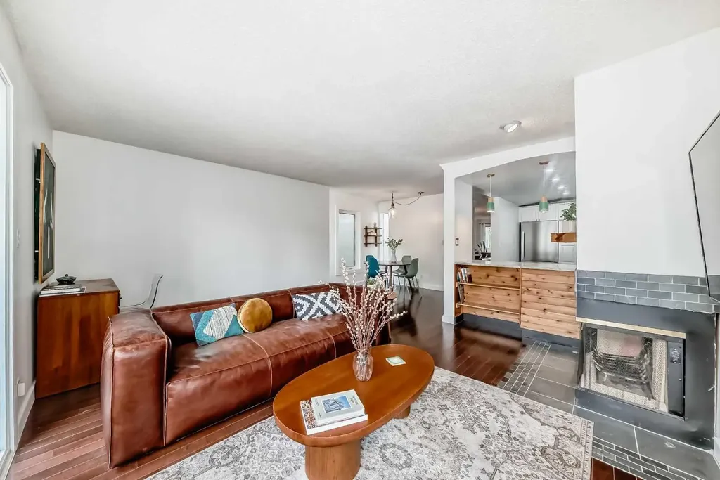 2235 7 Avenue Calgary AB T2N0Z9