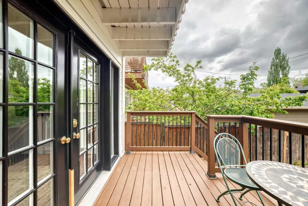 2235 7 Avenue Calgary AB T2N0Z9