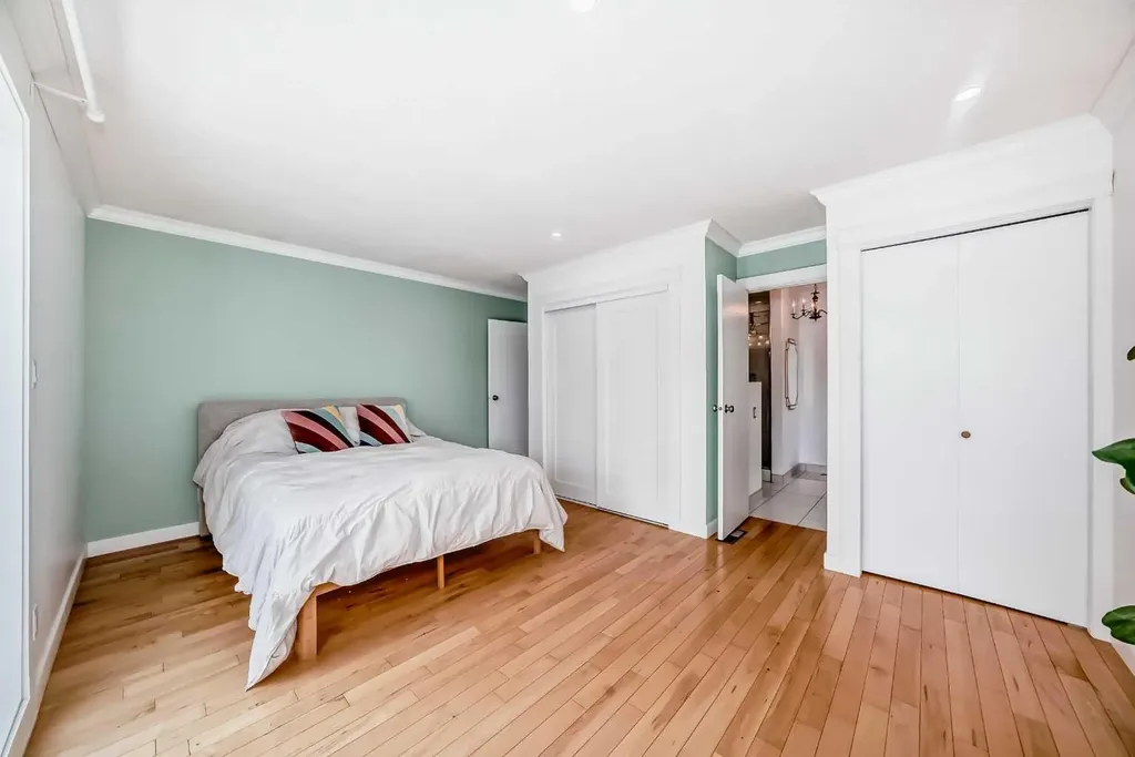 2235 7 Avenue Calgary AB T2N0Z9